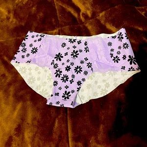 Pink Victoria Secret large hipster purple taglesssri lanka with lace and flowers